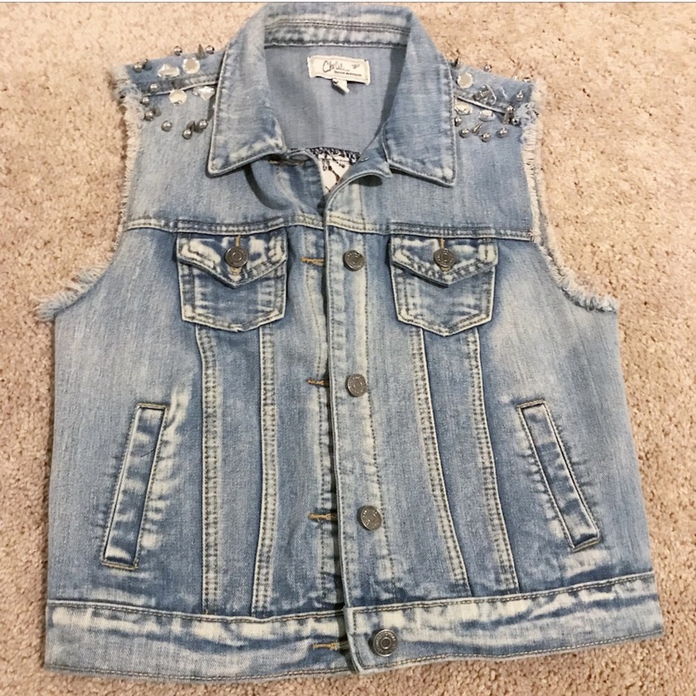 CUTE denim vest!